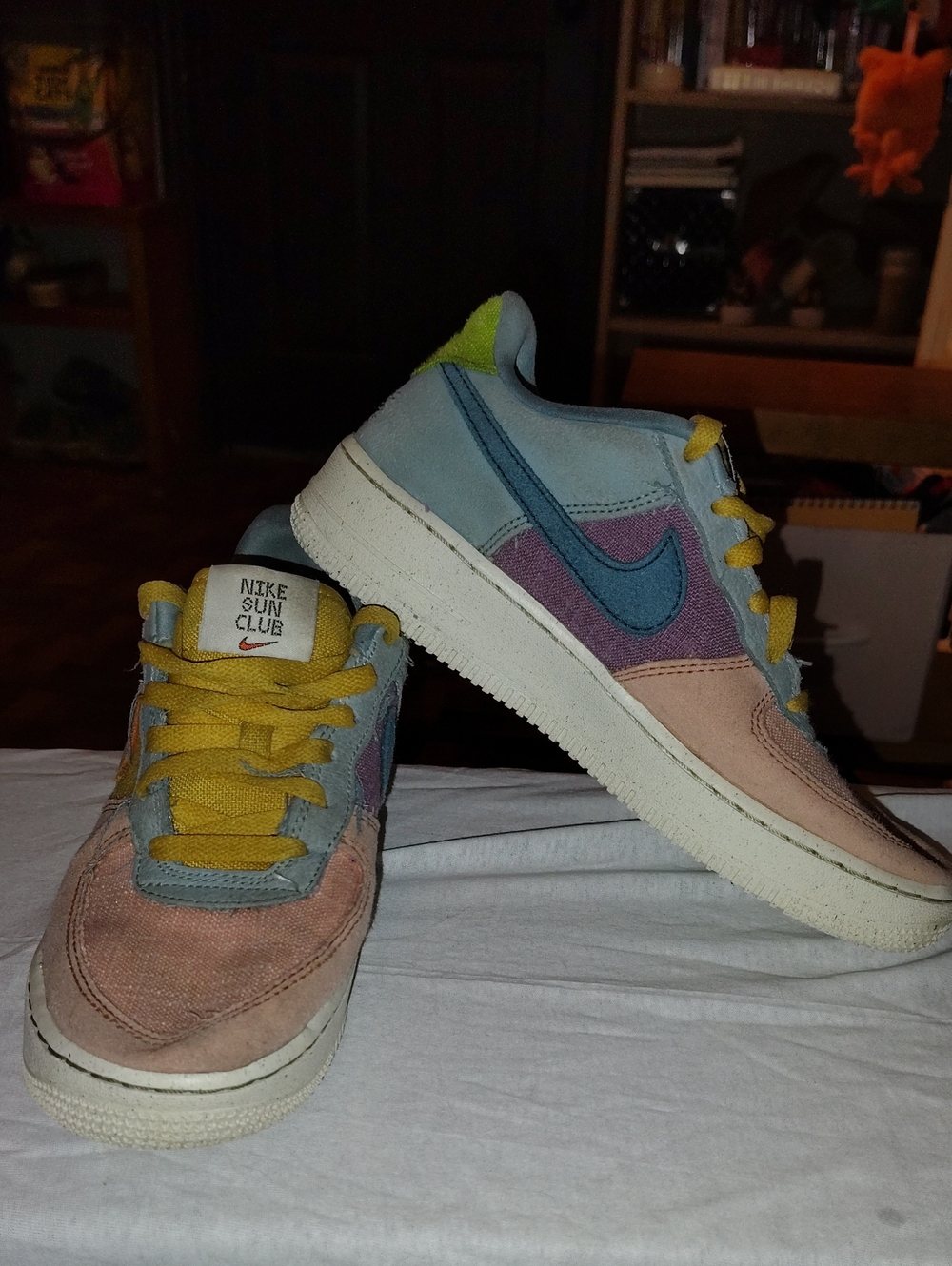 Nike Kids Multicolor Low-Top Sneakers with Yellow Laces